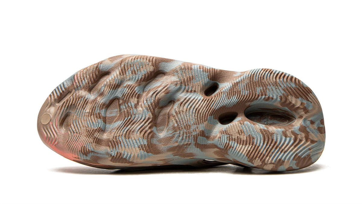 YEEZY FOAM RUNNER "MX Sand Grey" sneaker product image 5 | Foot Spikes