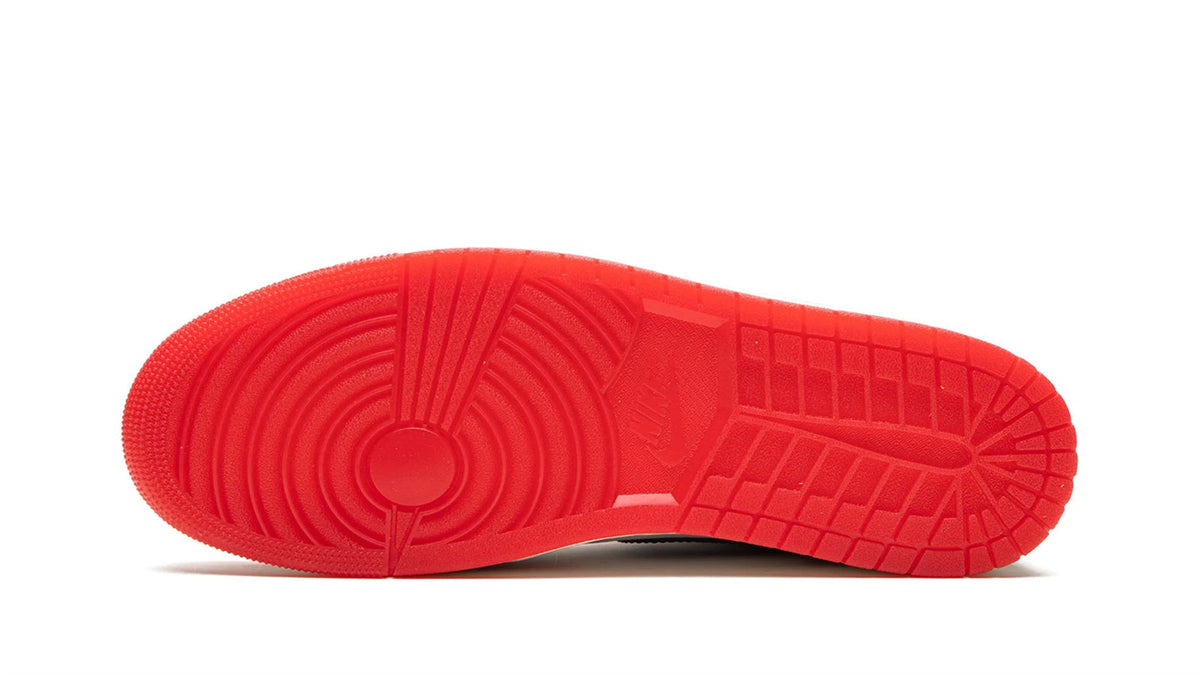 Air Jordan 1 High OG "Spider-Man Across the Spider-Verse" sneaker product image 5 | Foot Spikes