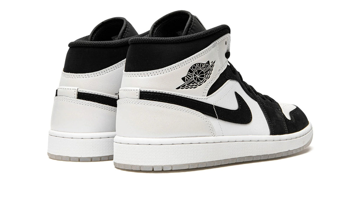 Air Jordan 1 MID SE "Diamond" sneaker product image 4 | Foot Spikes