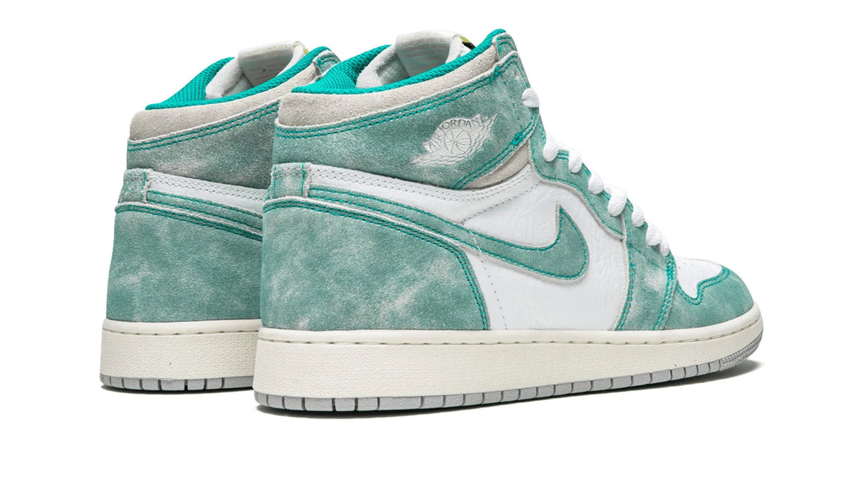 Air Jordan 1 Retro High OG "Turbo Green" sneaker product image 5 | Foot Spikes