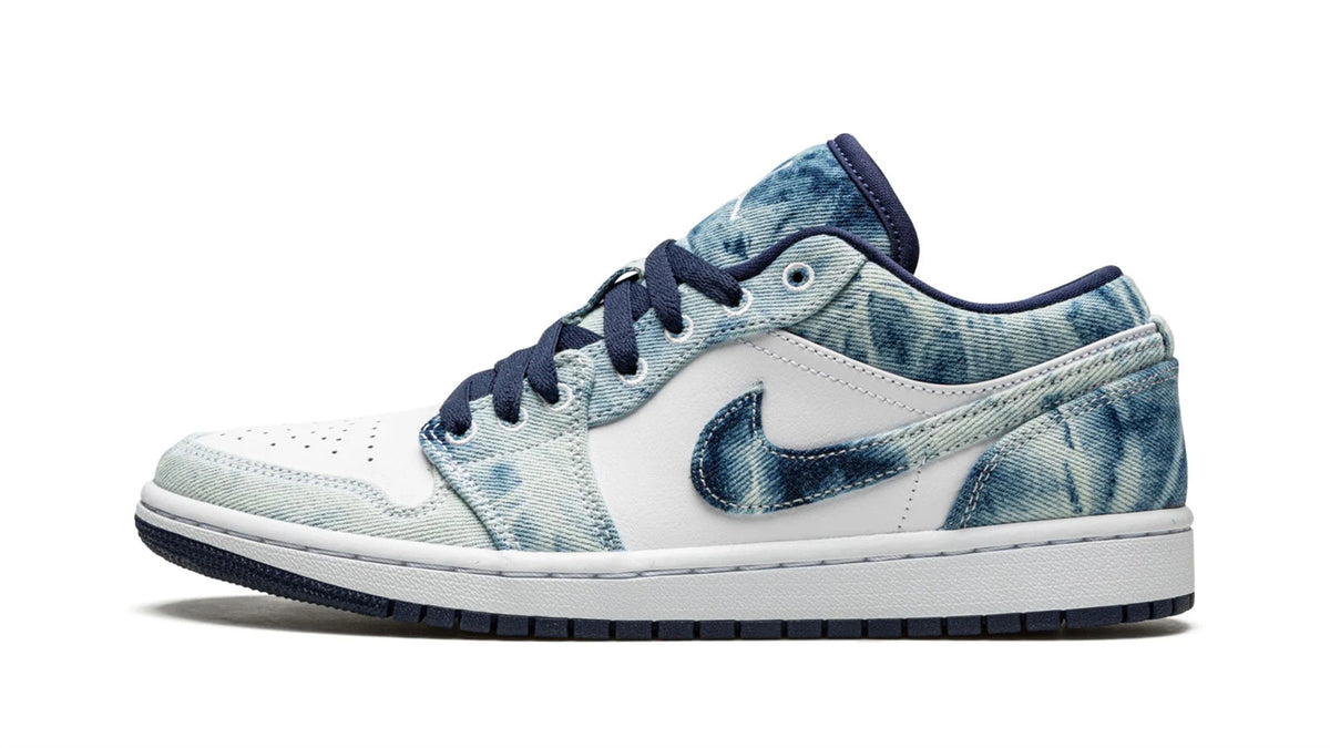 Air Jordan 1 Low SE "Washed Denim" sneaker product image 1 | Foot Spikes