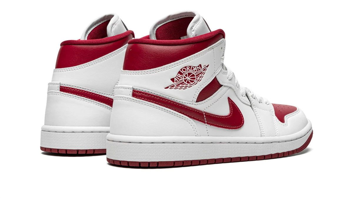 AIR JORDAN 1 MID WMNS "Reverse Chicago" sneaker product image 4 | Foot Spikes
