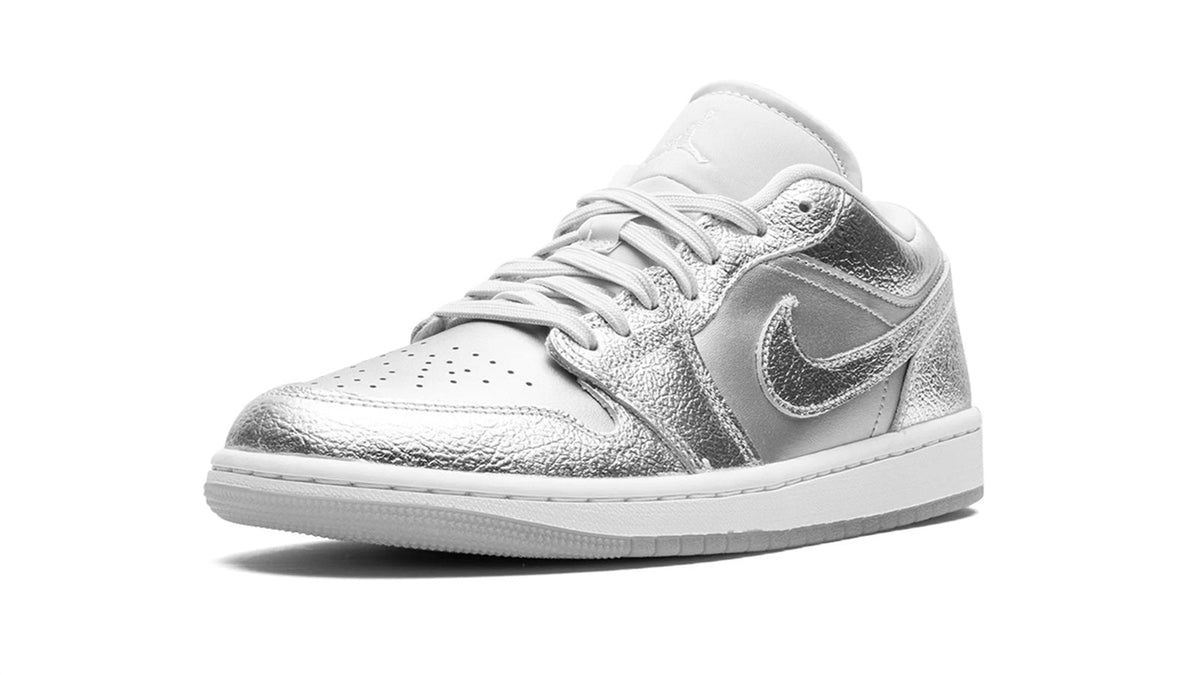 Air Jordan 1 Low SE WMNS "Metallic Silver" sneaker product image 3 | Foot Spikes