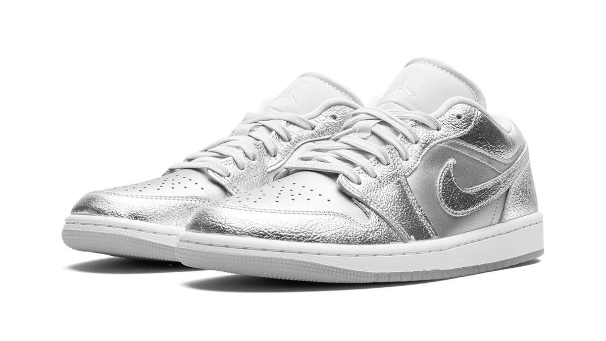 Air Jordan 1 Low SE WMNS "Metallic Silver" sneaker product image 2 | Foot Spikes