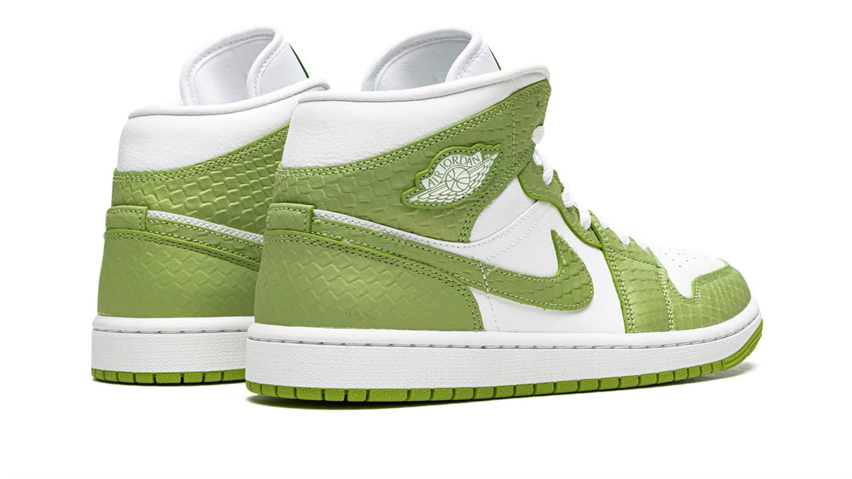 AIR JORDAN 1 MID SE WMNS "Green Python" sneaker product image 4 | Foot Spikes