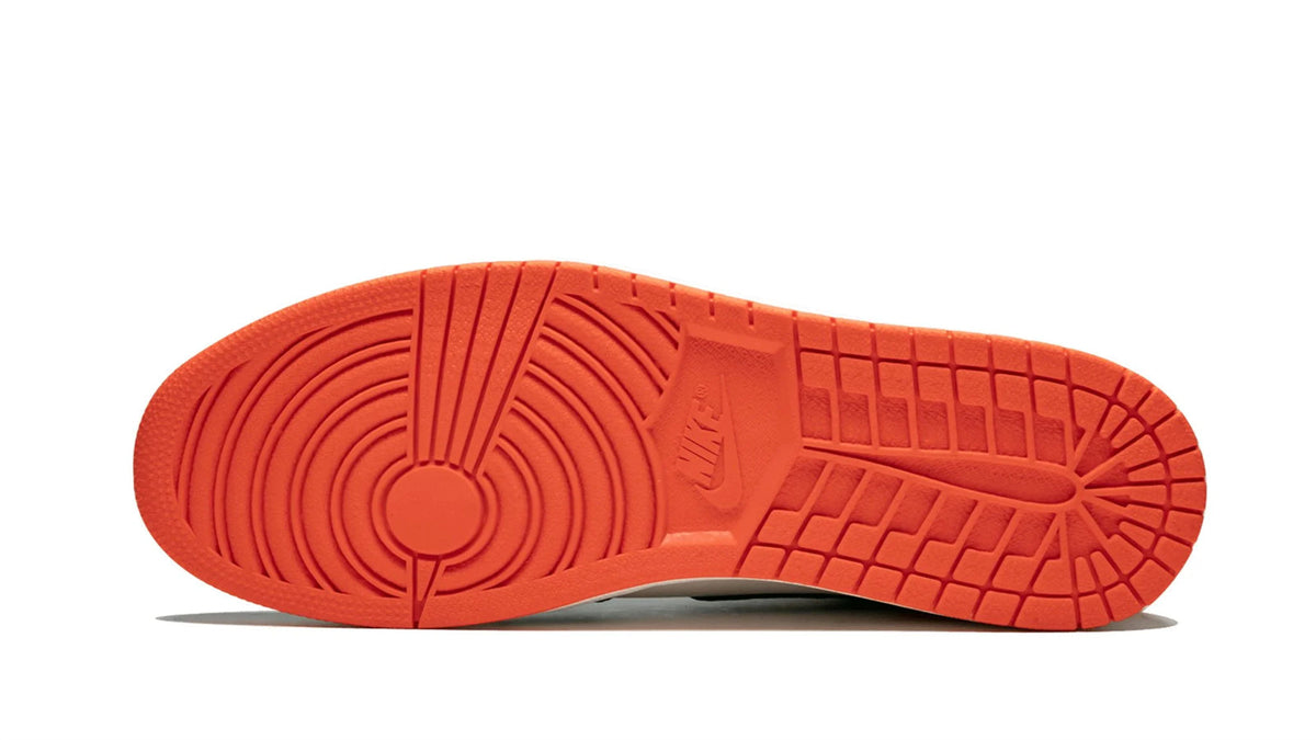 Air Jordan 1 Retro High OG "Solefly" sneaker product image 5 | Foot Spikes