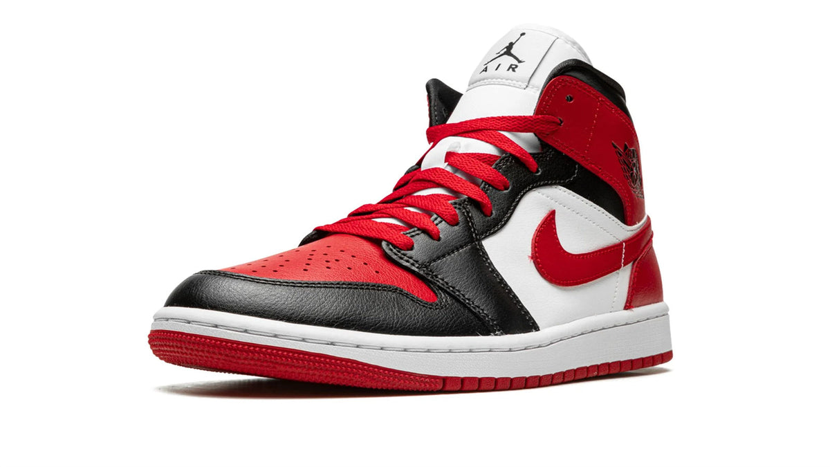 Air Jordan 1 Retro High OG GS "Bred Toe" sneaker product image 3 | Foot Spikes
