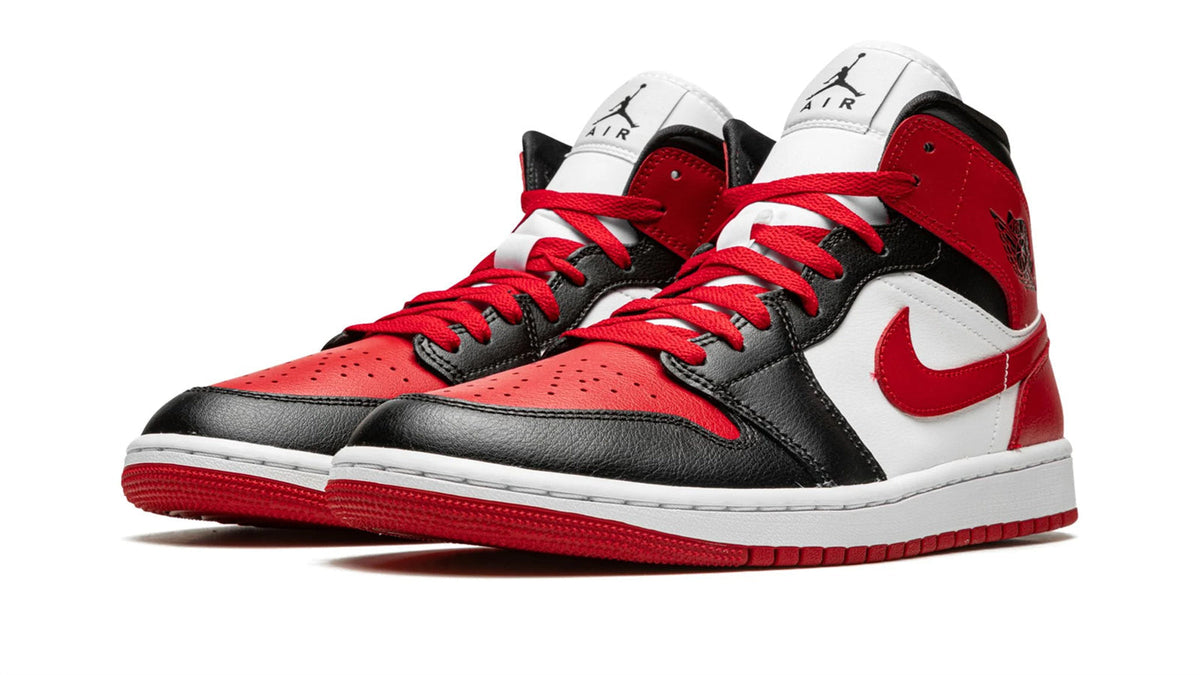 Air Jordan 1 Retro High OG GS "Bred Toe" sneaker product image 2 | Foot Spikes