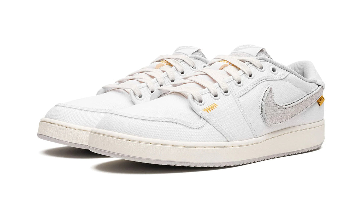 Air Jordan 1 KO Low "Union - White Canvas" sneaker product image 2 | Foot Spikes