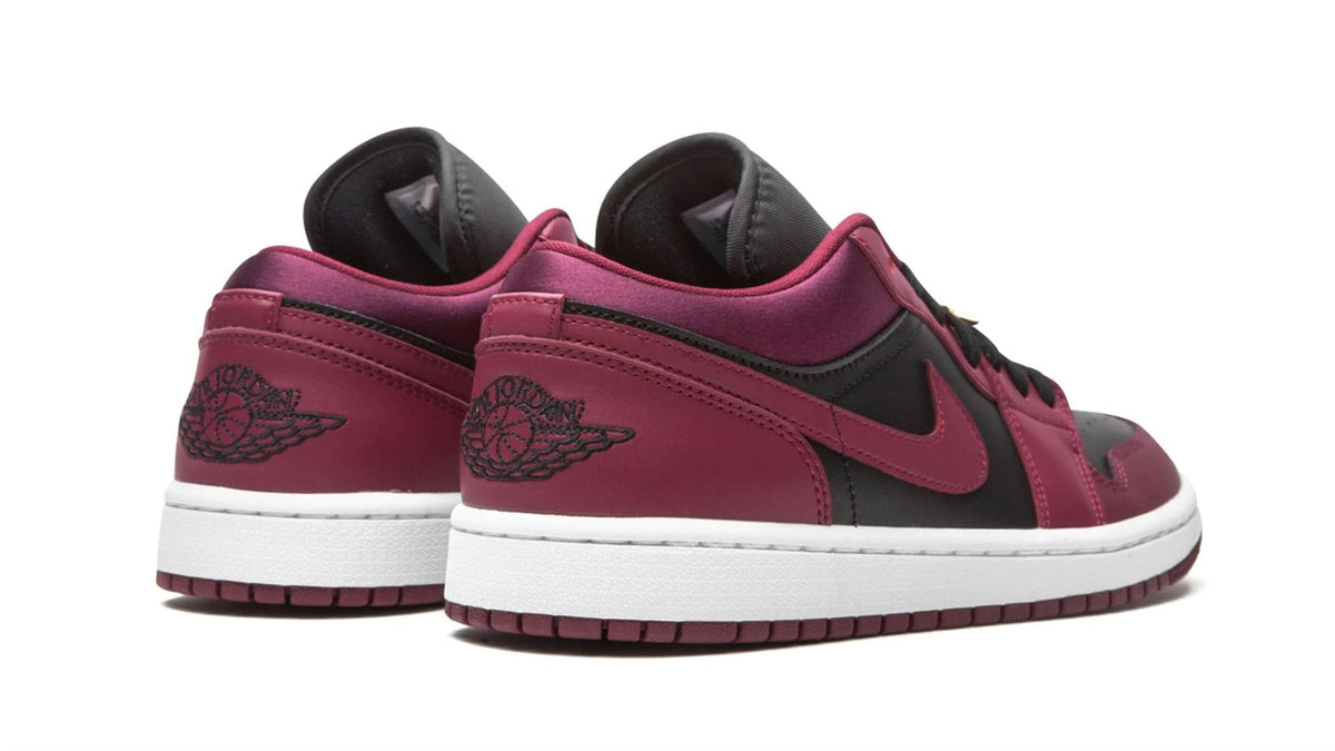 AIR JORDAN 1 LOW SE WMNS "Beetroot" sneaker product image 4 | Foot Spikes