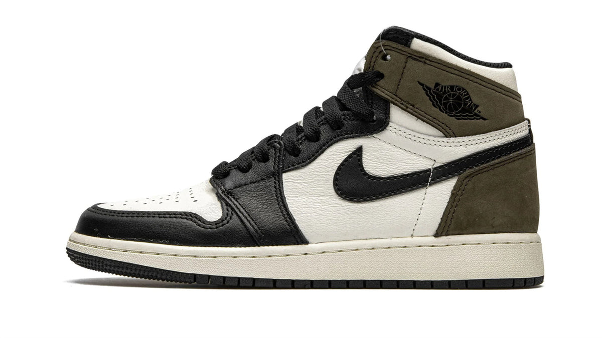 Air Jordan 1 Retro High OG GS "Dark Mocha" sneaker product image 1 | Foot Spikes