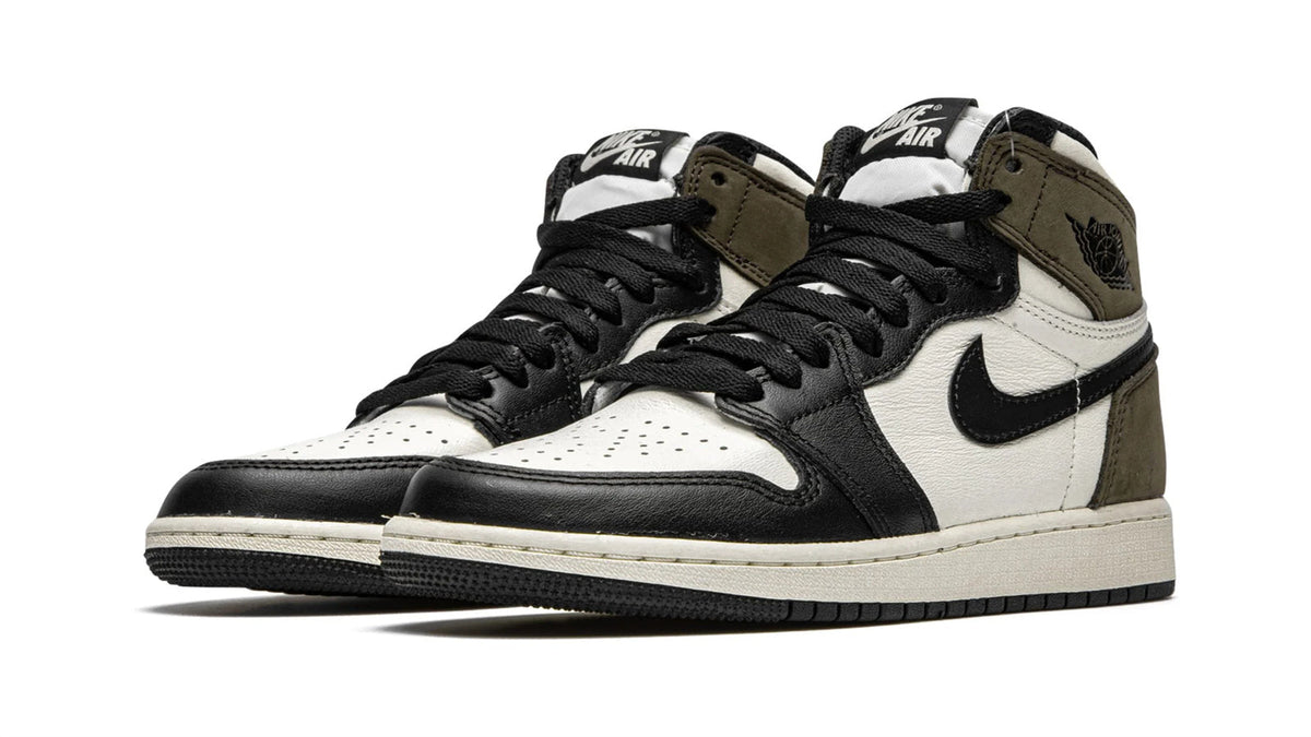 Air Jordan 1 Retro High OG GS "Dark Mocha" sneaker product image 3 | Foot Spikes