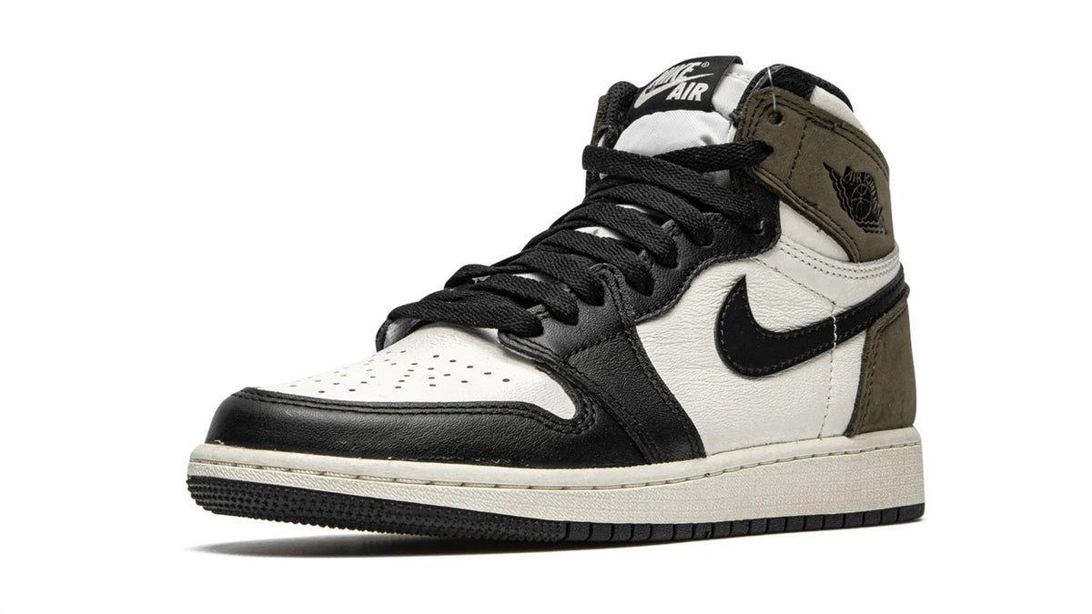 Air Jordan 1 Retro High OG GS "Dark Mocha" sneaker product image 4 | Foot Spikes