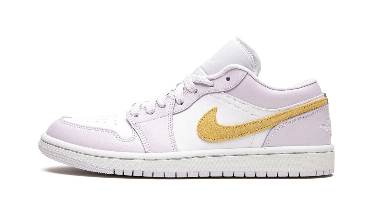 AIR JORDAN 1 LOW WMNS "Barely Grape" sneaker product image 1 | Foot Spikes