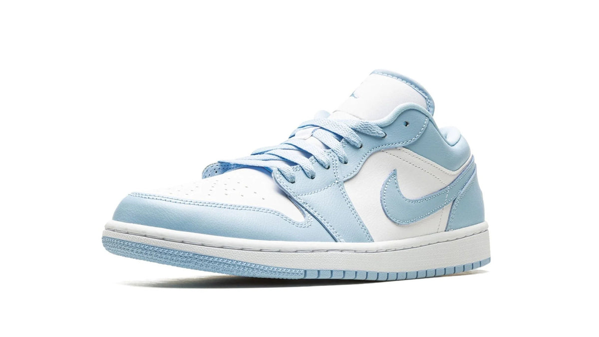 AIR JORDAN 1 LOW WMNS "Ice Blue" sneaker product image 3 | Foot Spikes