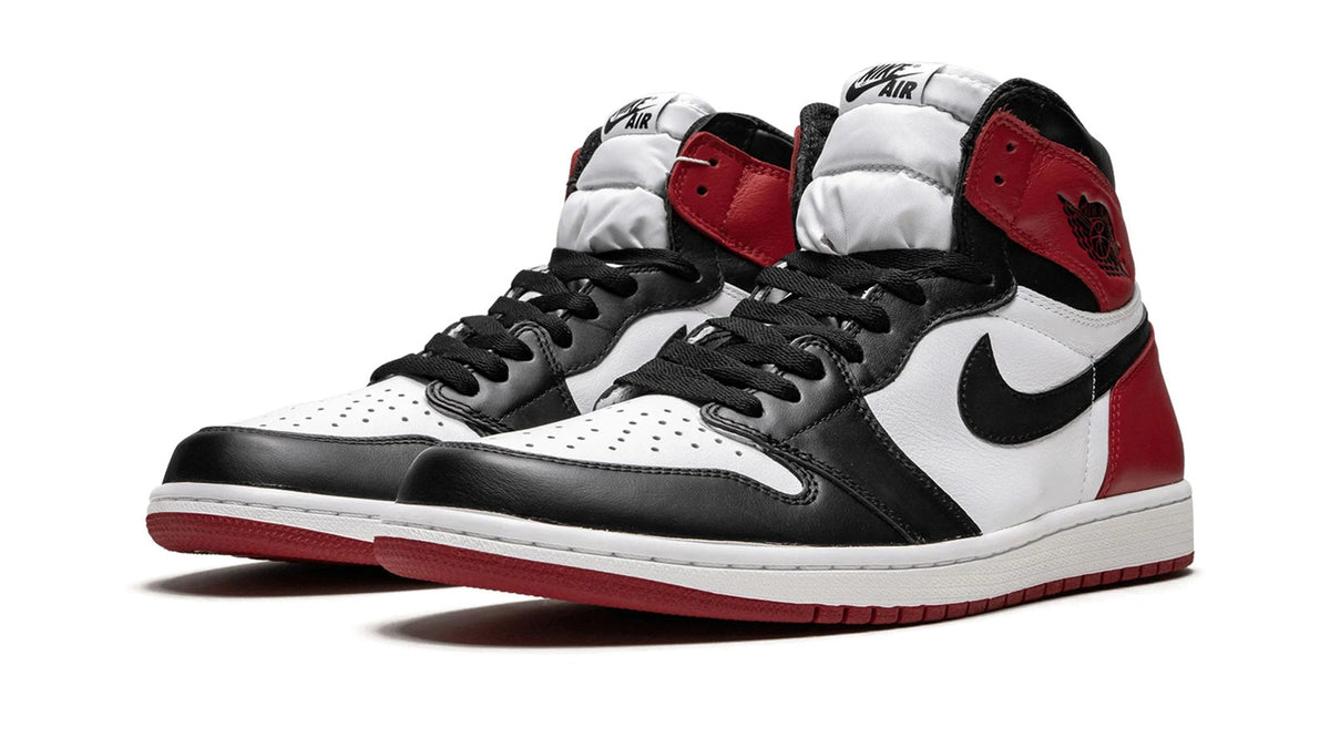 Air Jordan 1 Retro High OG "Black Toe 2016" sneaker product image 2 | Foot Spikes