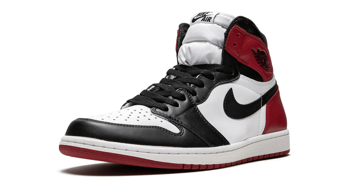 Air Jordan 1 Retro High OG "Black Toe 2016" sneaker product image 3 | Foot Spikes