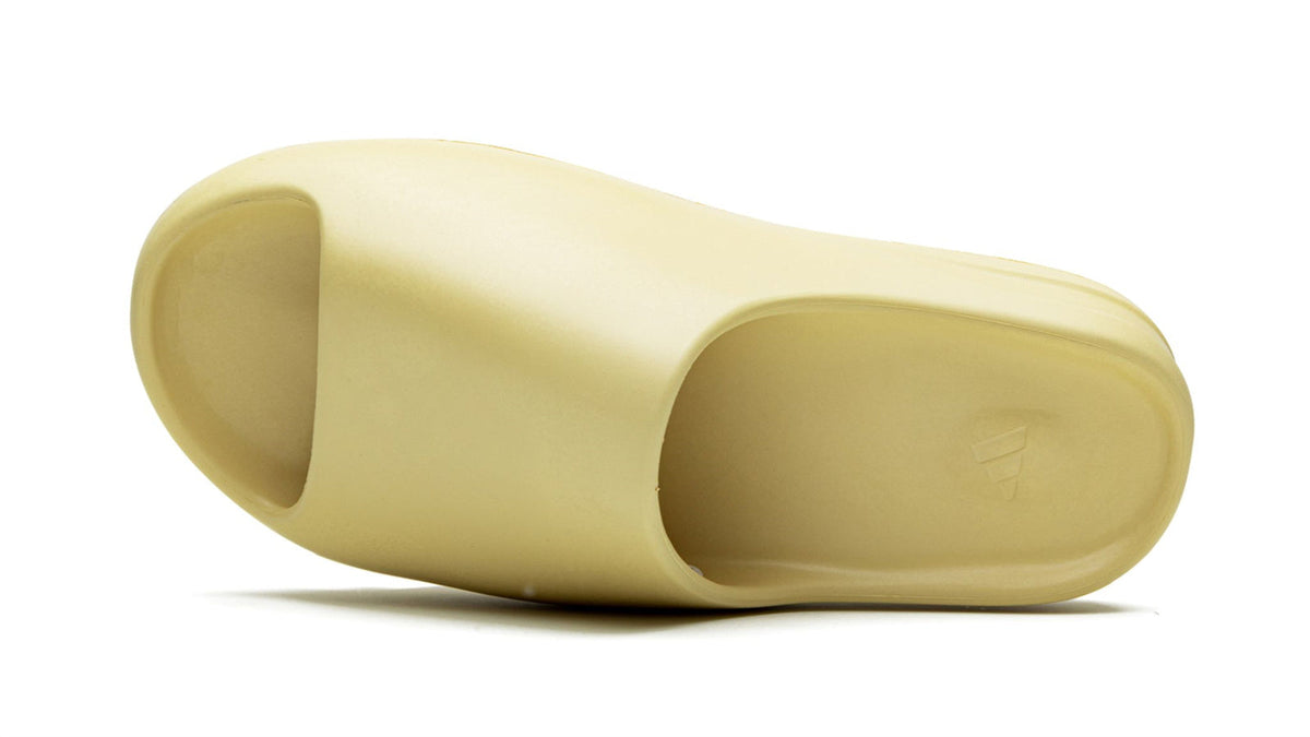 YEEZY SLIDE "Desert Sand" sneaker product image 3 | Foot Spikes