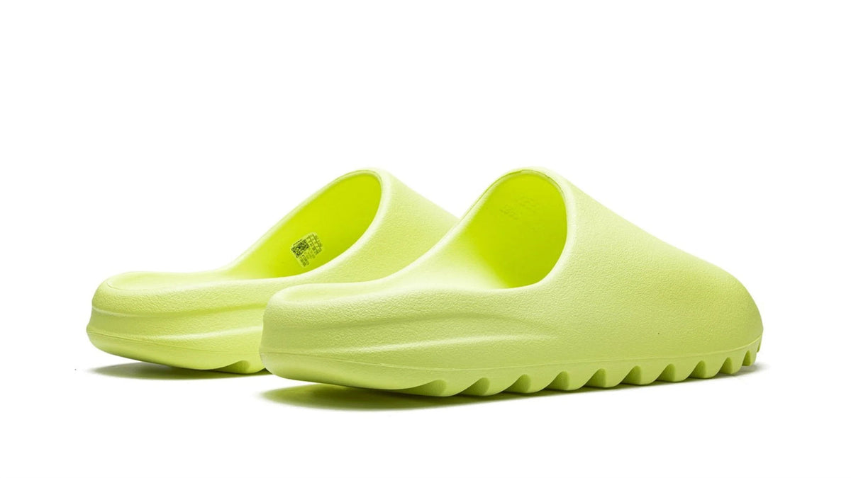 YEEZY SLIDE "Glow Green 2022" sneaker product image 4 | Foot Spikes