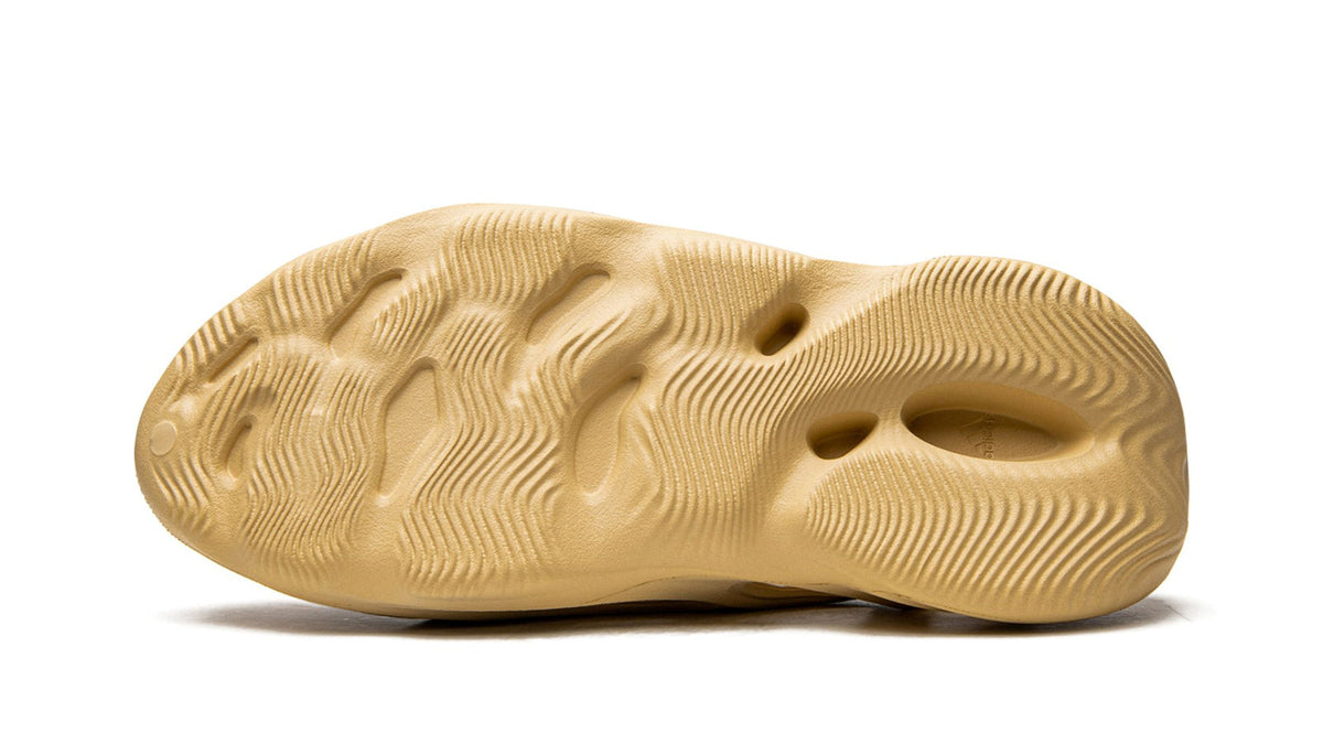 YEEZY FOAM RUNNER "Desert Sand" sneaker product image 5 | Foot Spikes