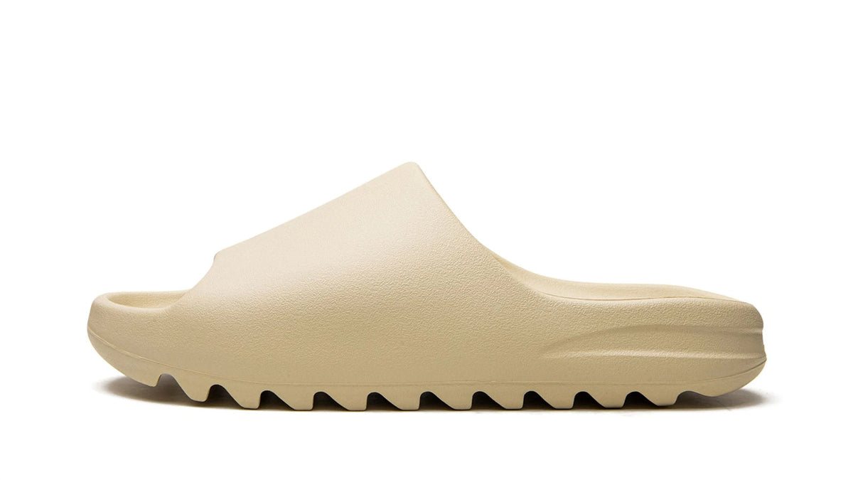 YEEZY SLIDE "Pure" sneaker product image 1 | Foot Spikes