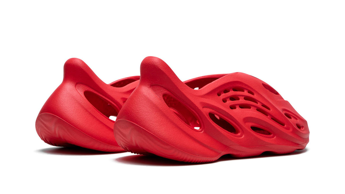 YEEZY FOAM RUNNER "Vermillion" sneaker product image 4 | Foot Spikes