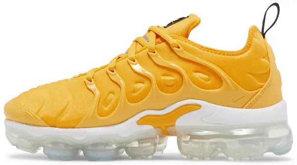 Wmns Air VaporMax Plus 'Go The Extra Smile' sneaker product image 1 | Foot Spikes