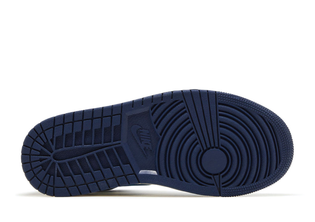 Air Jordan 1 High OG First in Flight WMNS sneaker product image 4 | Foot Spikes