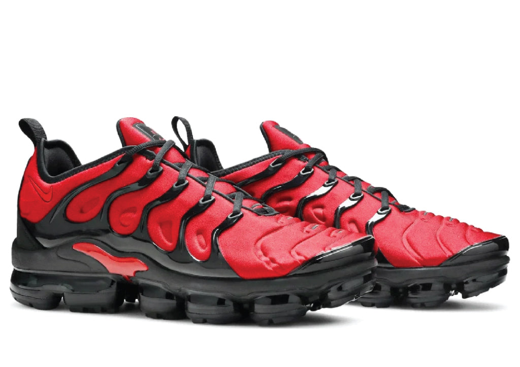 Air Vapormax Plus University Red sneaker product image 2 | Foot Spikes