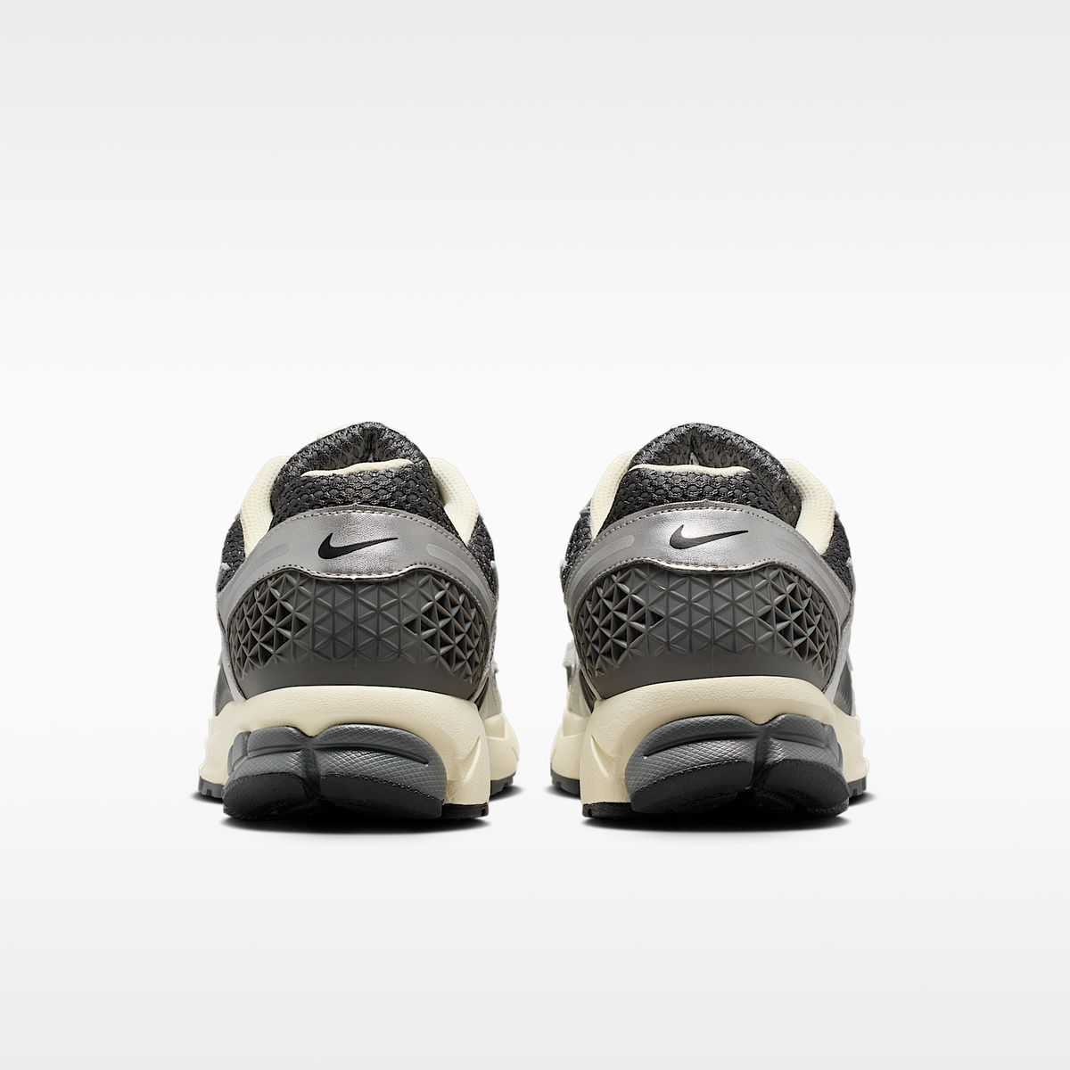 Zoom Vomero 5 Iron Grey/Chrome/Metallic Silver sneaker product image 6 | Foot Spikes