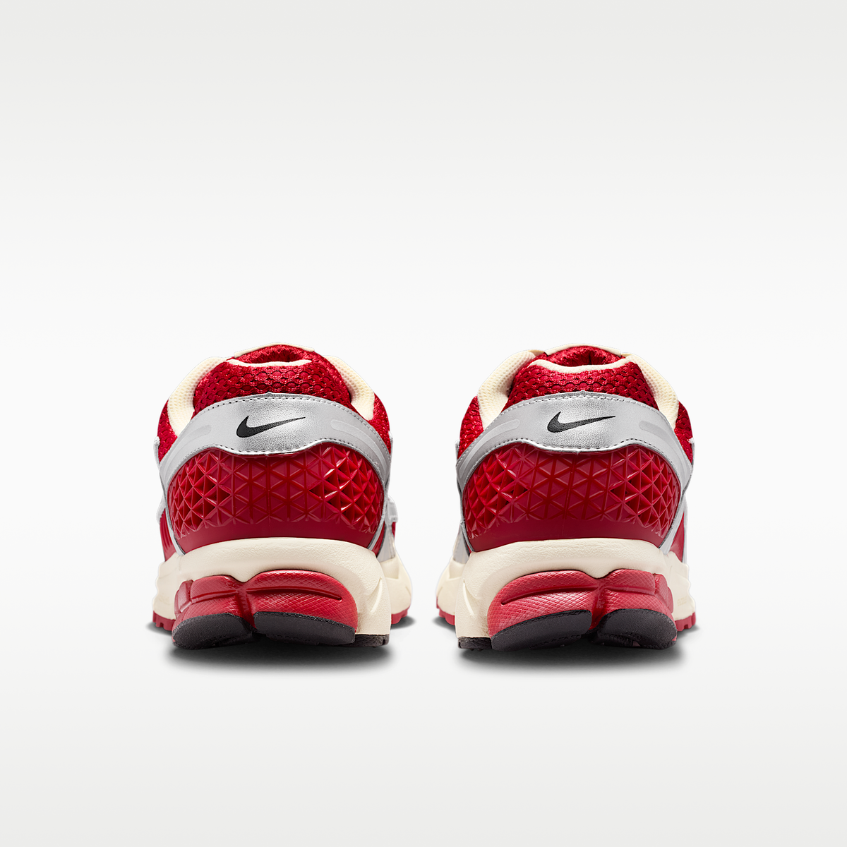 Zoom Vomero 5 Gym Red/Chrome/Metallic Silver sneaker product image 6 | Foot Spikes