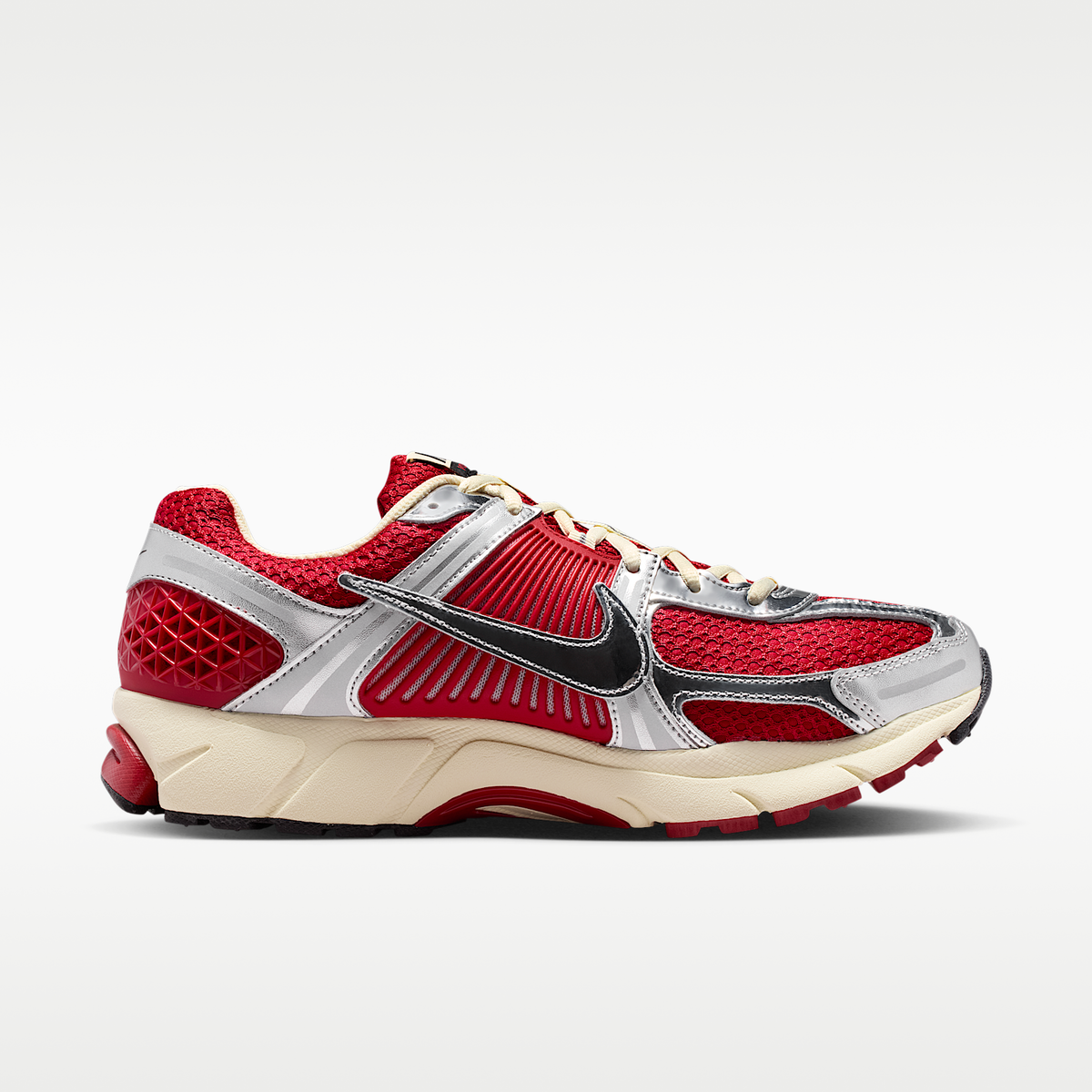 Zoom Vomero 5 Gym Red/Chrome/Metallic Silver sneaker product image 3 | Foot Spikes