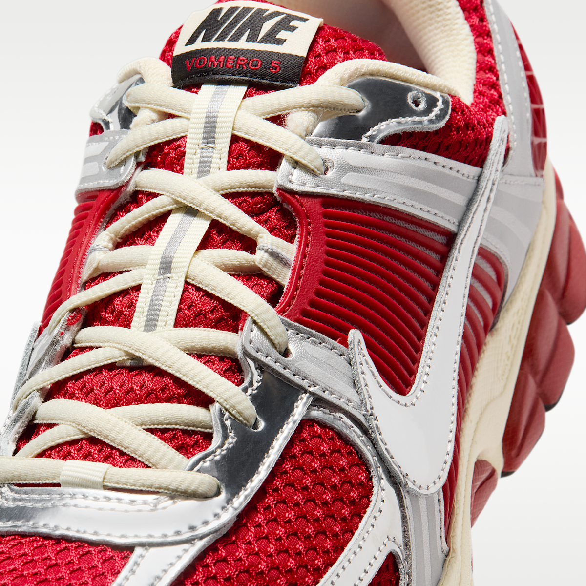 Zoom Vomero 5 Gym Red/Chrome/Metallic Silver sneaker product image 7 | Foot Spikes