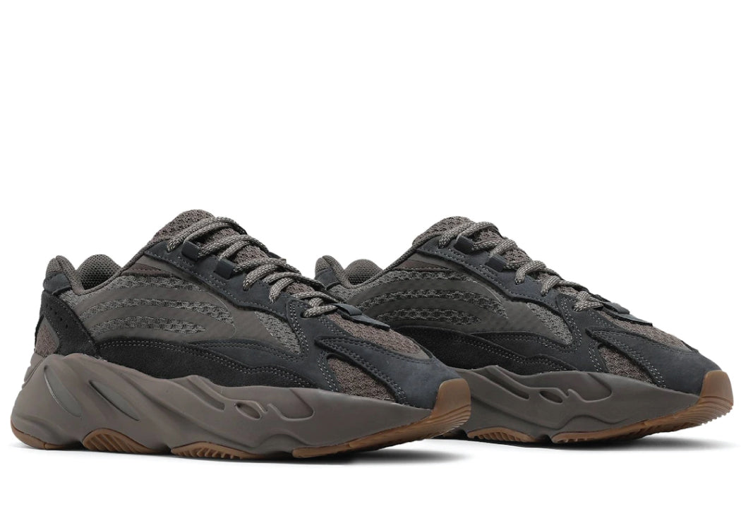 Yeezy Boost 700 V2 Mauve Men's sneaker product image 2 | Foot Spikes