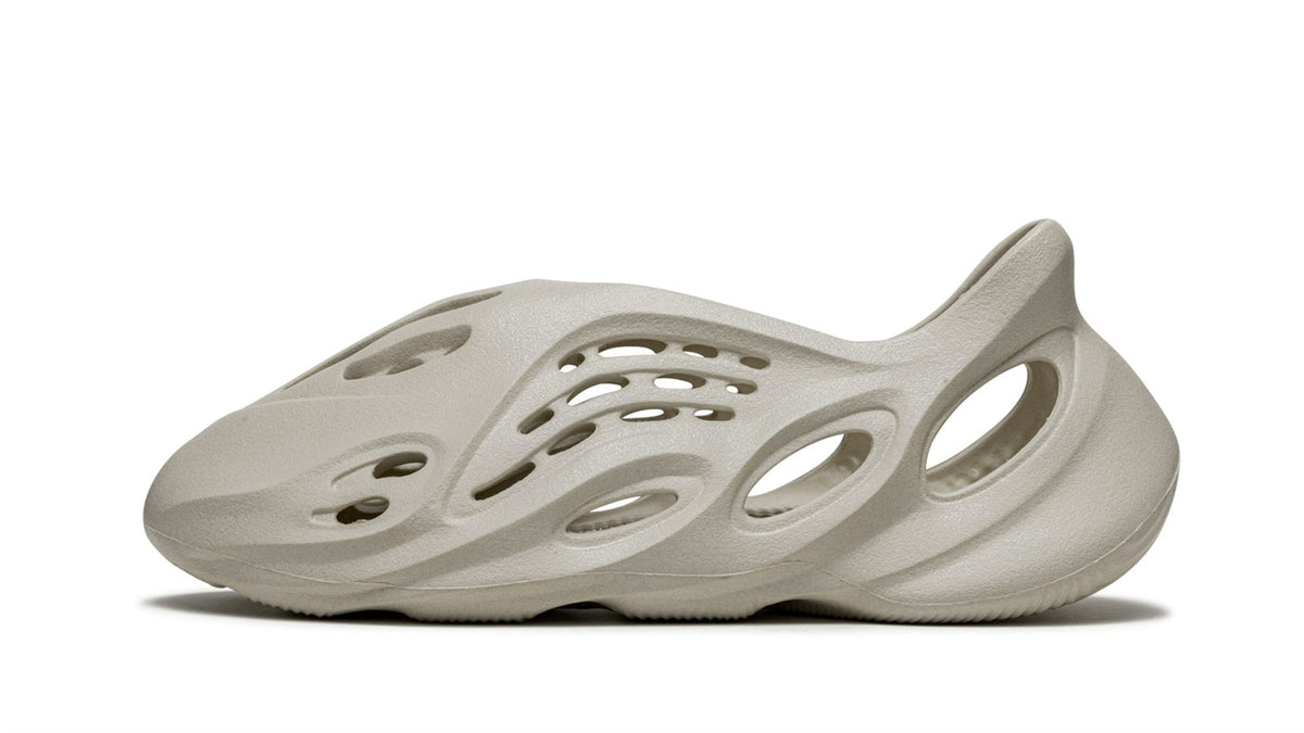 YEEZY FOAM RUNNER "Sand" sneaker product image 1 | Foot Spikes