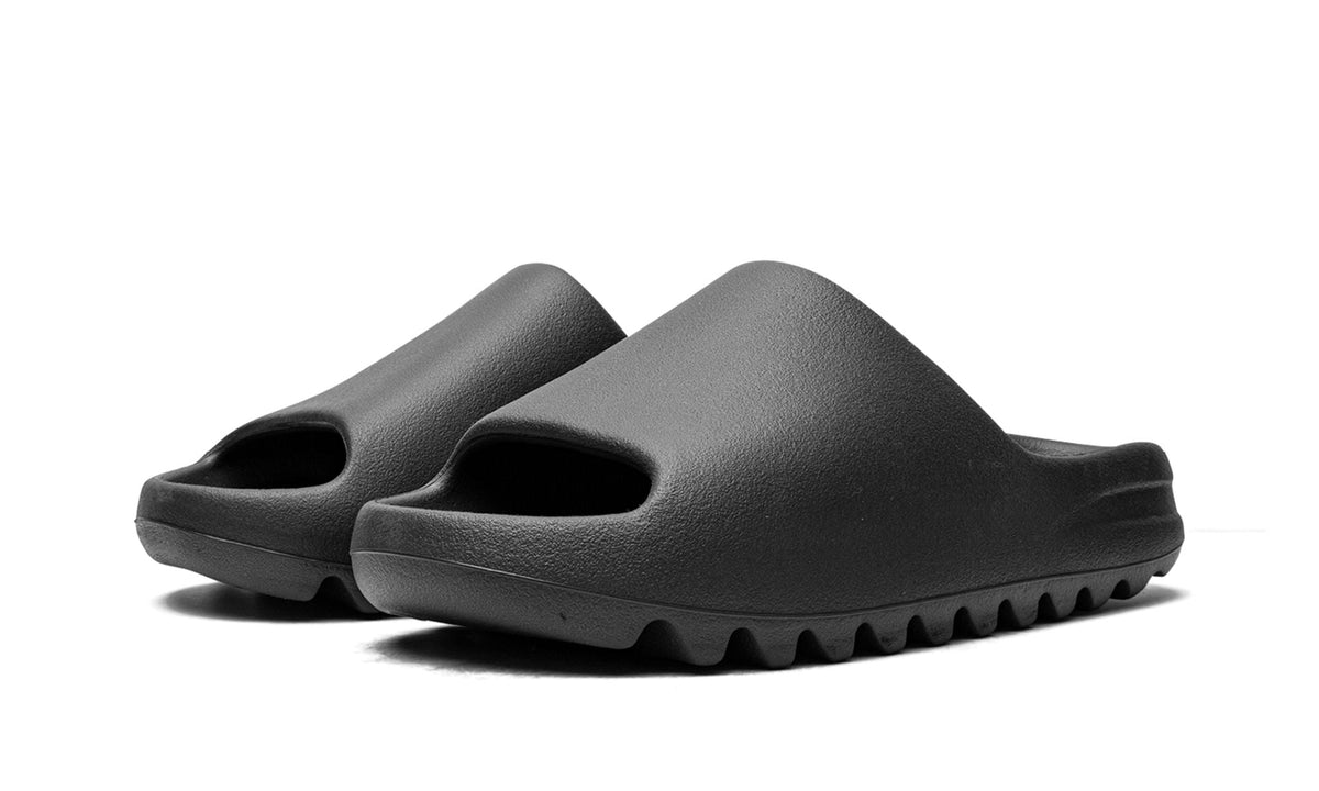 YEEZY SLIDE"Onyx 2022/2023" sneaker product image 2 | Foot Spikes