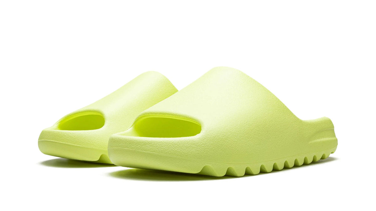 YEEZY SLIDE "Glow Green 2022" sneaker product image 2 | Foot Spikes