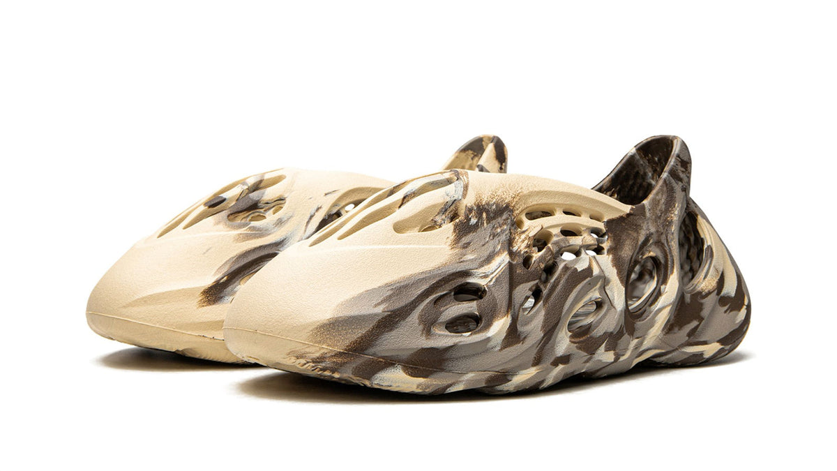 YEEZY FOAM RUNNER"MX Cream Clay" sneaker product image 2 | Foot Spikes