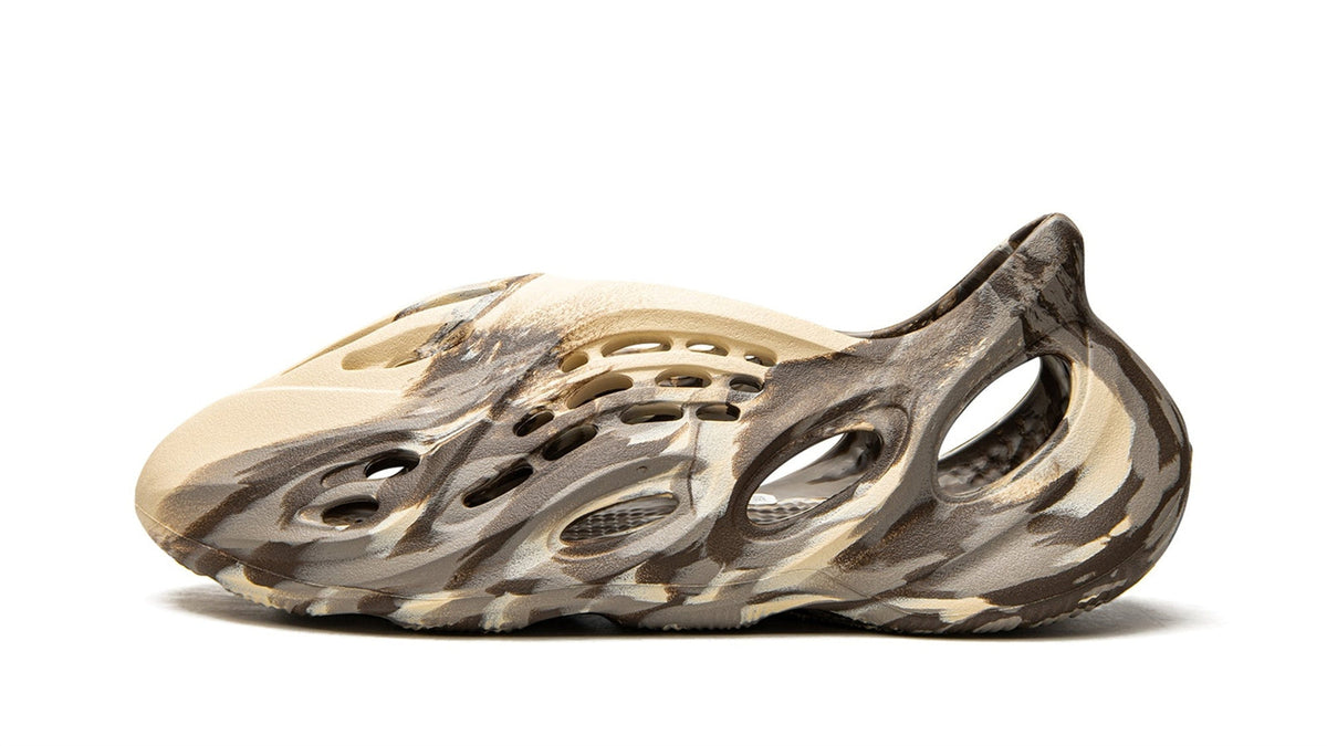 YEEZY FOAM RUNNER"MX Cream Clay" sneaker product image 1 | Foot Spikes