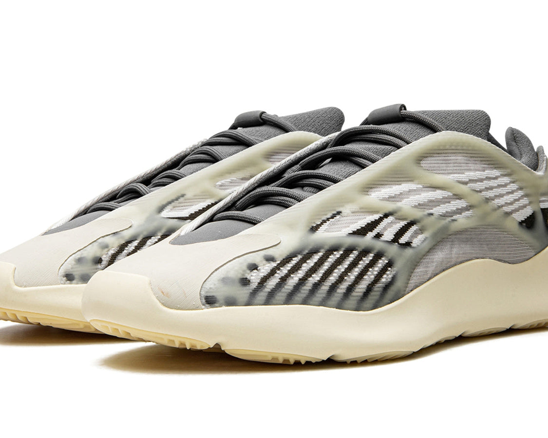 YEEZY 700 V3 "Fade Salt" sneaker product image 2 | Foot Spikes