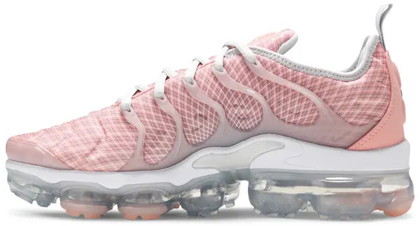 Wmns Air VaporMax Plus 'Bleached Coral' sneaker product image 1 | Foot Spikes