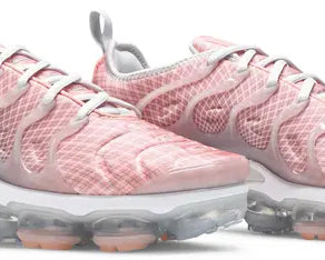 Wmns Air VaporMax Plus 'Bleached Coral' sneaker product image 4 | Foot Spikes