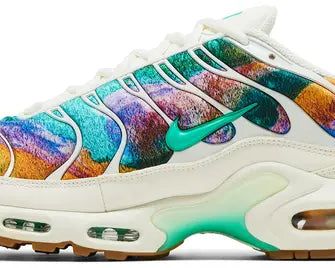 Air Max Plus Print 'Alternate Galaxy' sneaker product image 1 | Foot Spikes