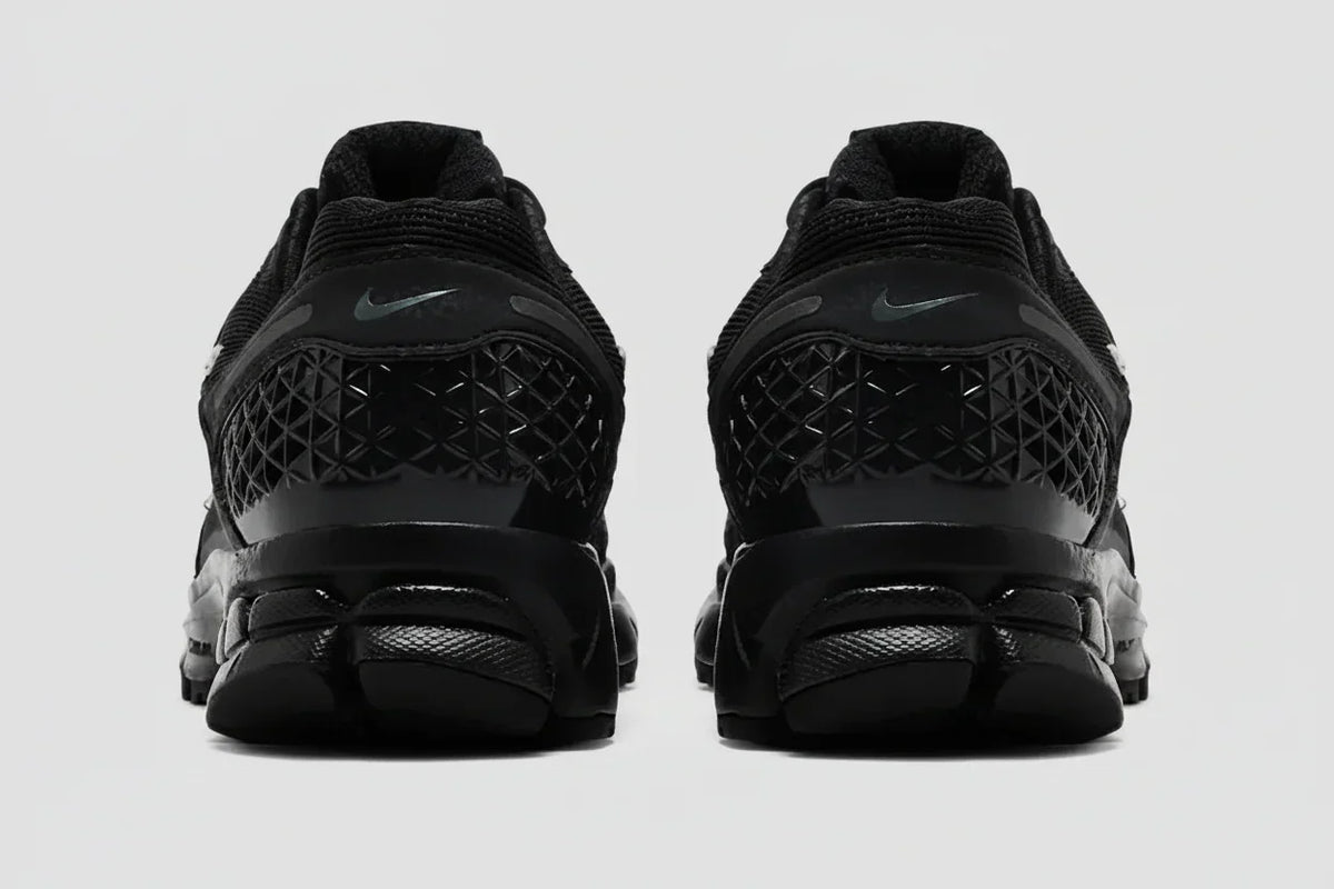 Wmns Air Zoom Vomero 5 'Black White' sneaker product image 3 | Foot Spikes