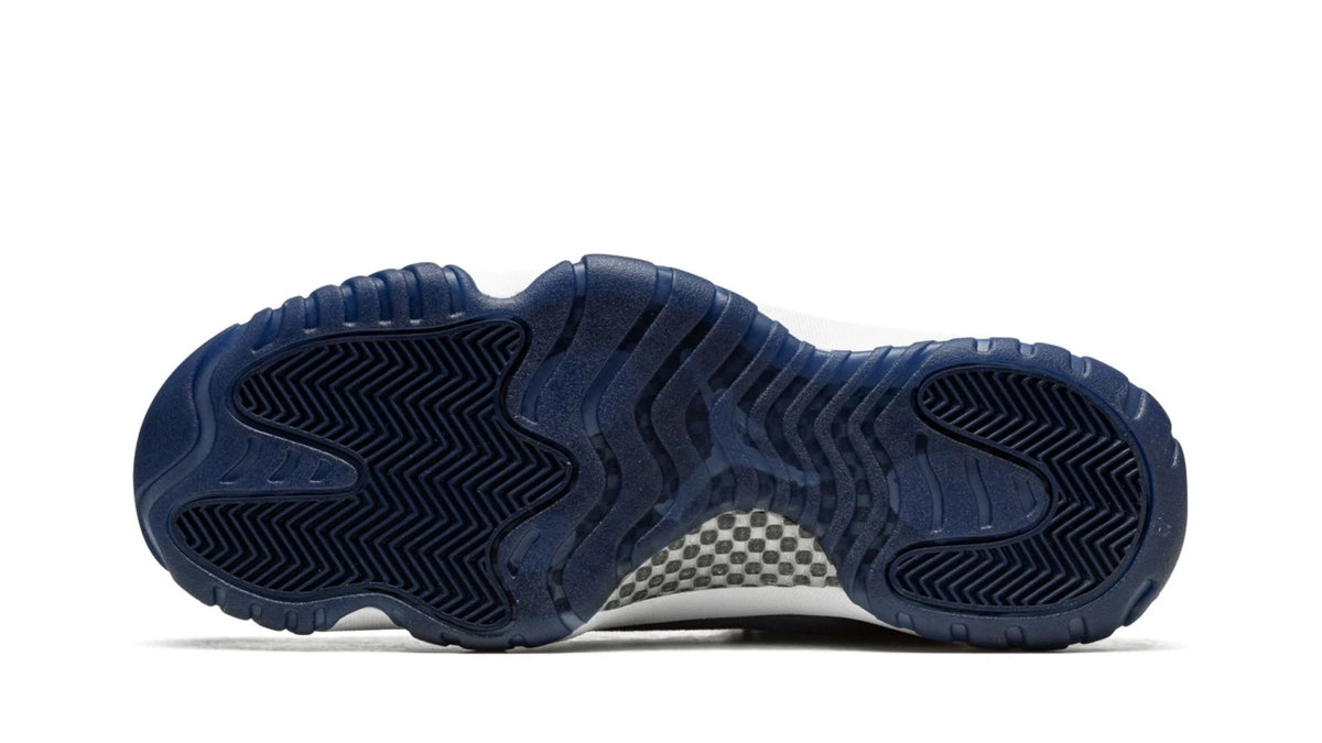 AIR JORDAN 11 VELVET WMNS "Midnight Navy" sneaker product image 5 | Foot Spikes