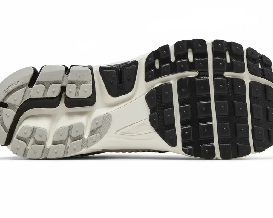 Wmns Air Zoom Vomero 5 'Photon Dust Black' sneaker product image 2 | Foot Spikes