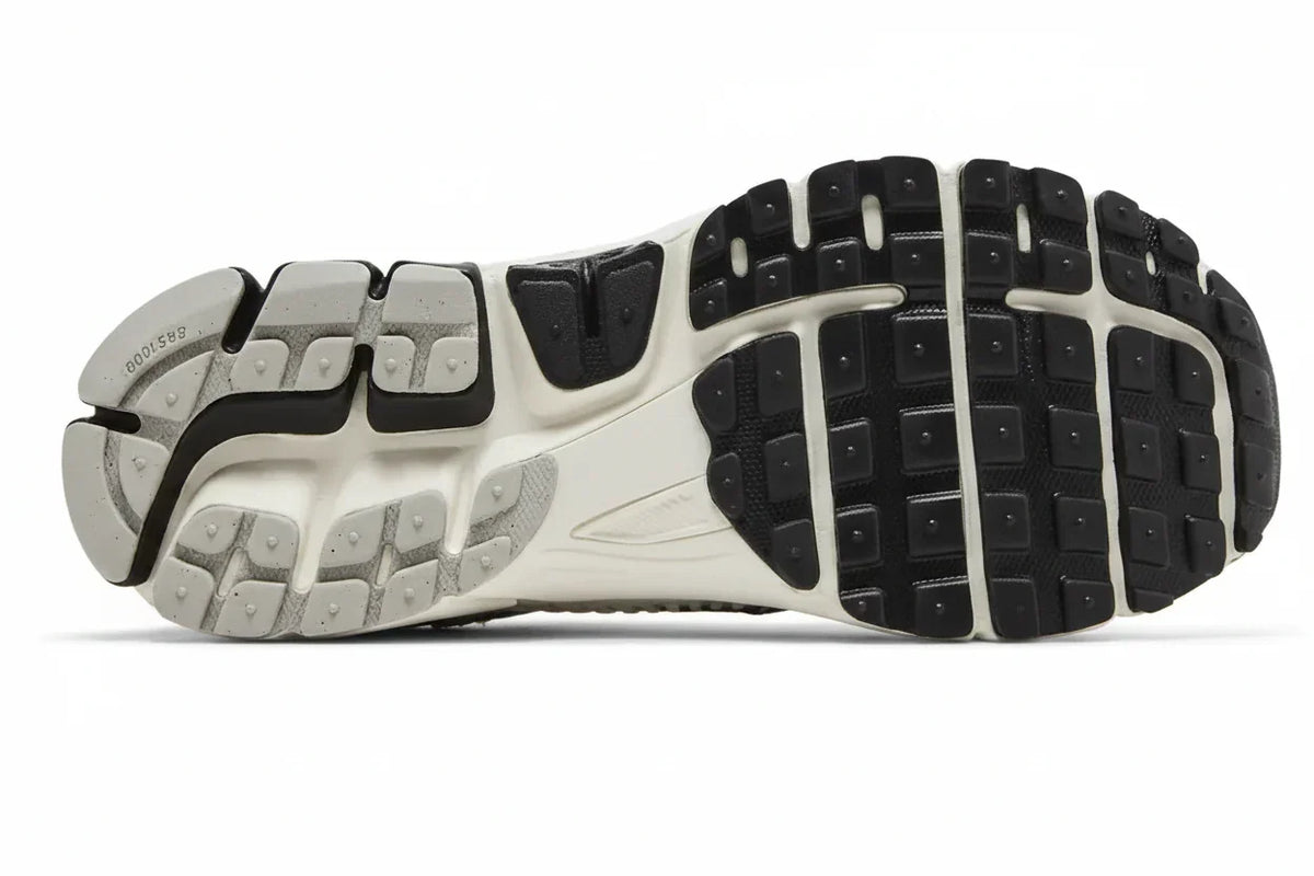 Wmns Air Zoom Vomero 5 'Photon Dust Black' sneaker product image 2 | Foot Spikes