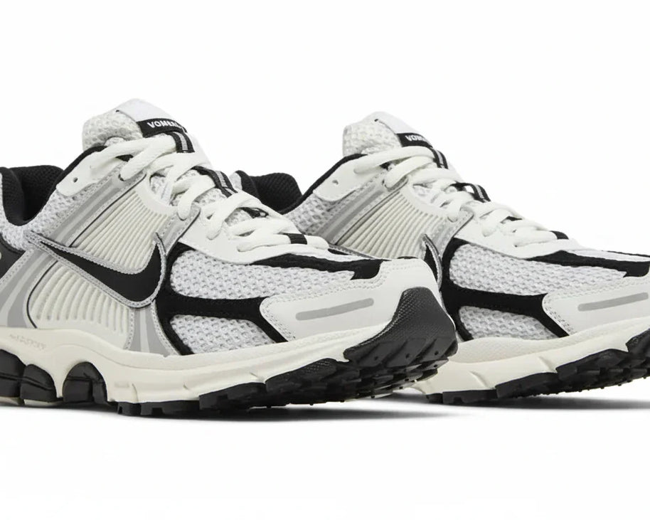 Wmns Air Zoom Vomero 5 'Photon Dust Black' sneaker product image 4 | Foot Spikes