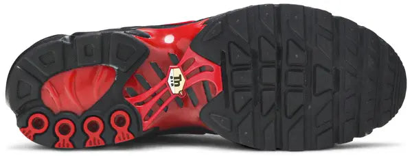 Air Max Plus 'Black University Red Gradient' sneaker product image 2 | Foot Spikes
