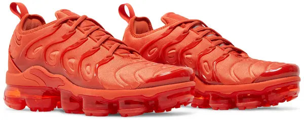 Wmns Air VaporMax Plus 'Triple Orange' sneaker product image 4 | Foot Spikes